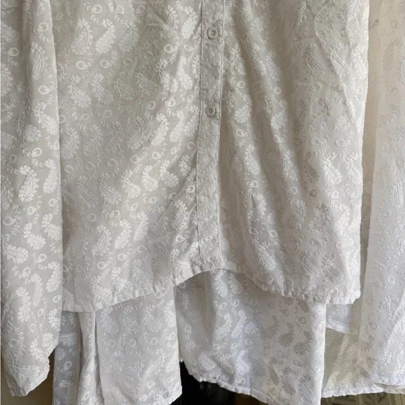 Chic White Maxi Dress with Puff Sleeves - Picture 5 of 7